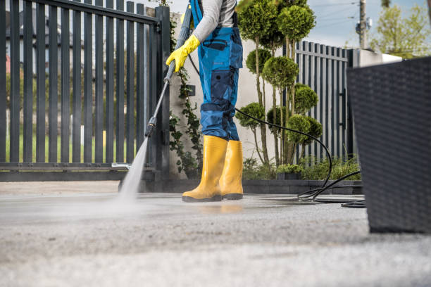 Best Commercial Pressure Washing  in Carlton, OR
